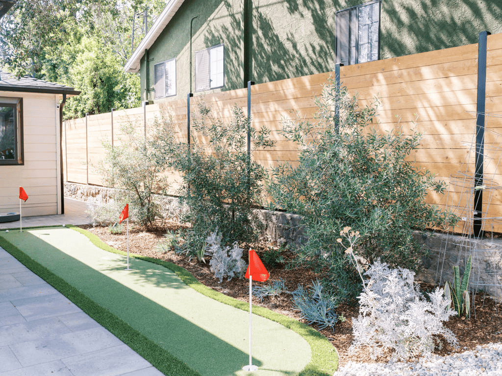 outdoor entertainment space